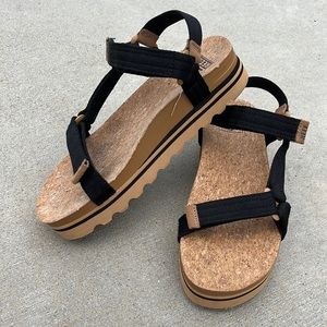 Reef Women’s Sandals Rem Hi Cushion